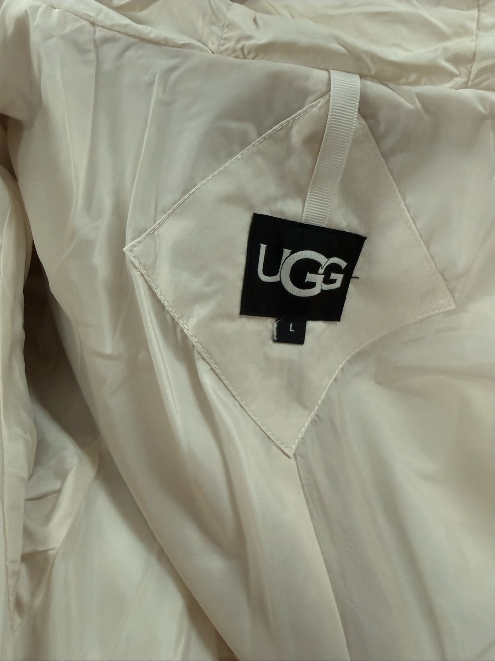 UGG Women's Mykah Puffer Jacket size L - Picture 9 of 10